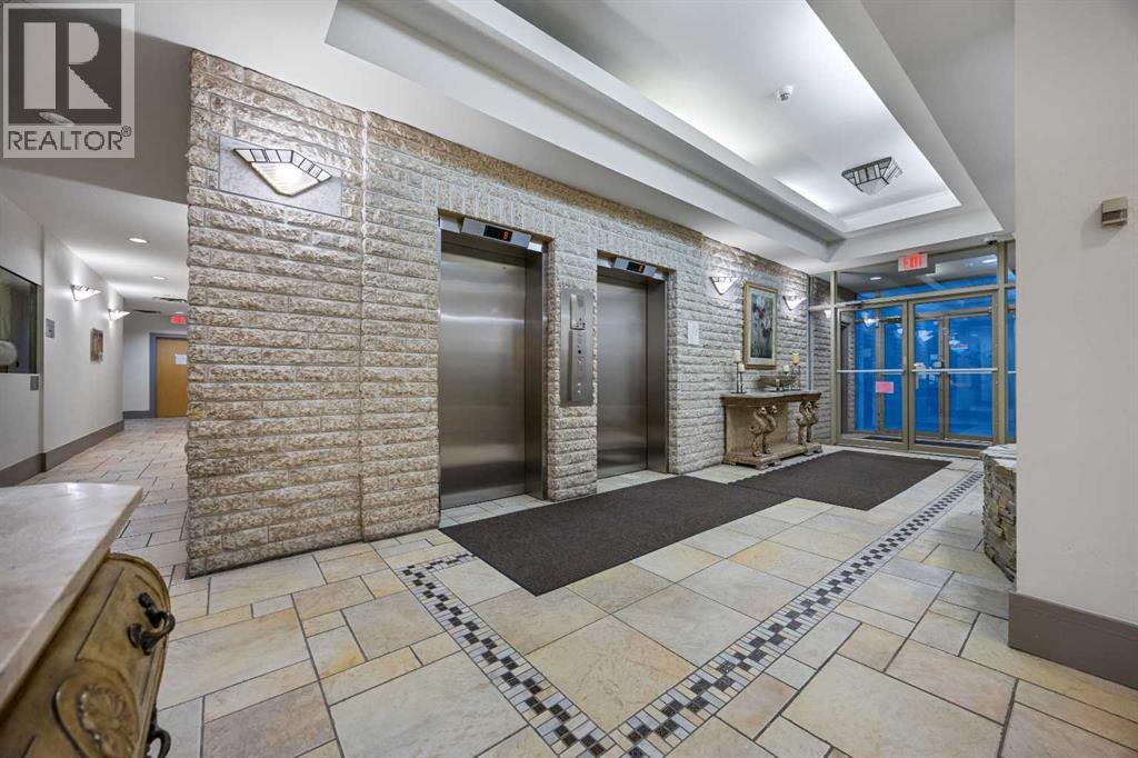 204, 4603 Varsity Drive NW