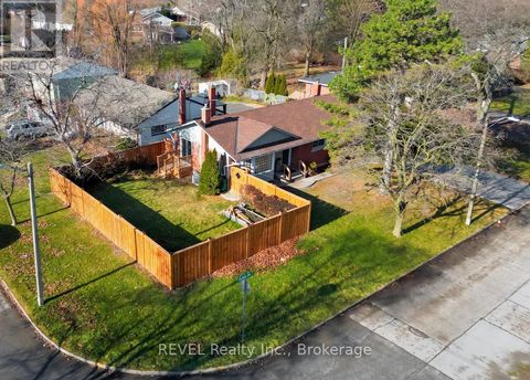 26 CULLEN DRIVE St. Catharines (Glendale/Glenridge) ON L2T3H1