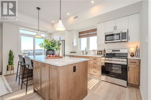824 WOOLWICH Street Unit# 102 Guelph ON N1H1G8