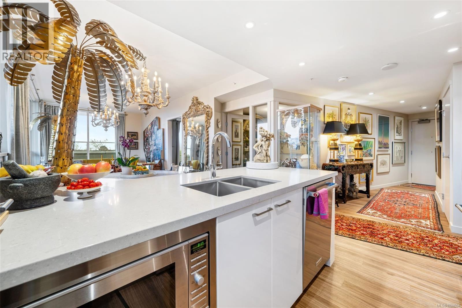 1101 777 Belleville St