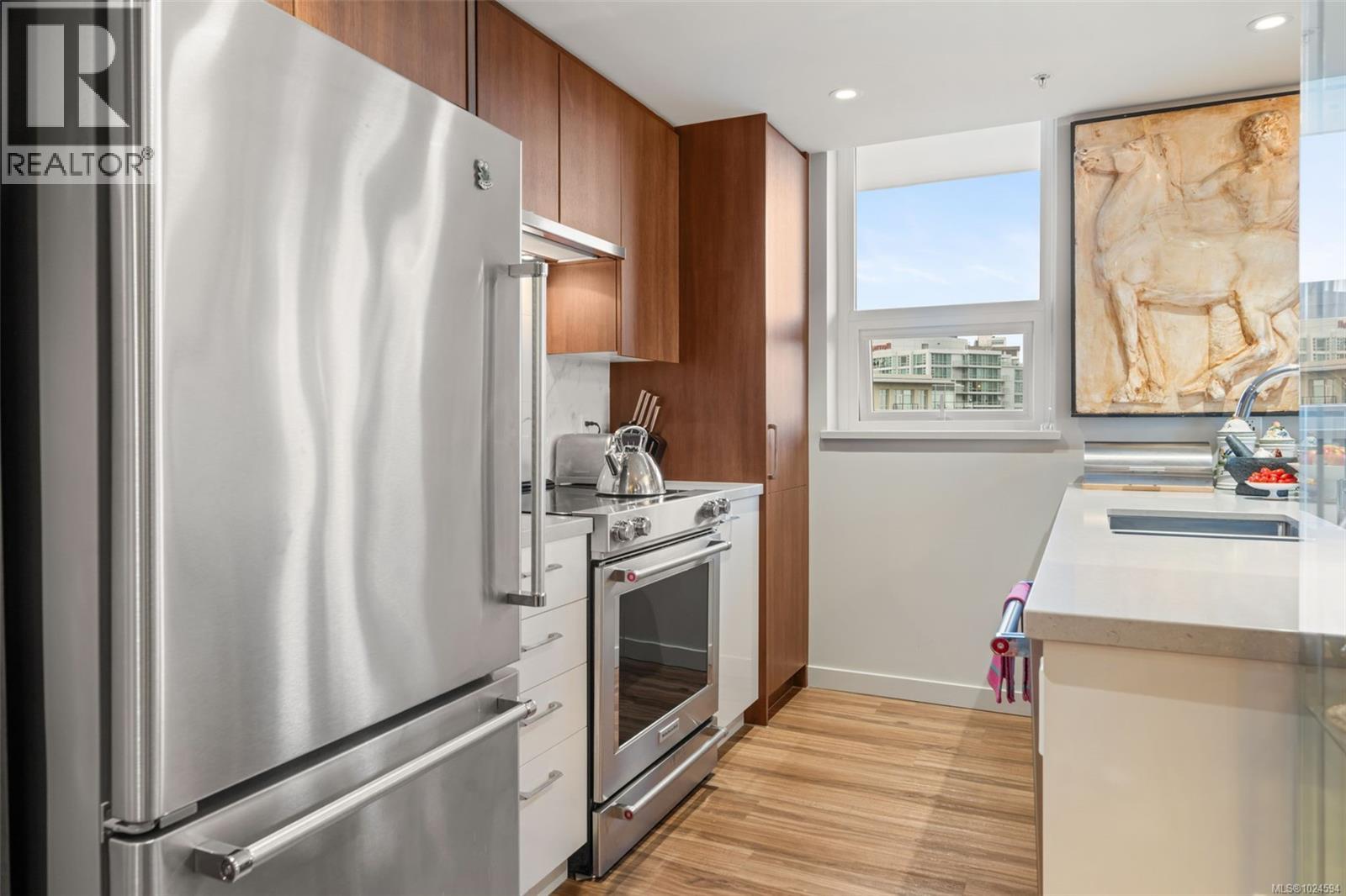 1101 777 Belleville St