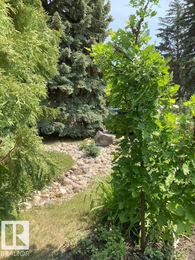 15212 86 AV NW