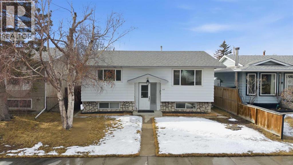 263 Doverview Crescent SE