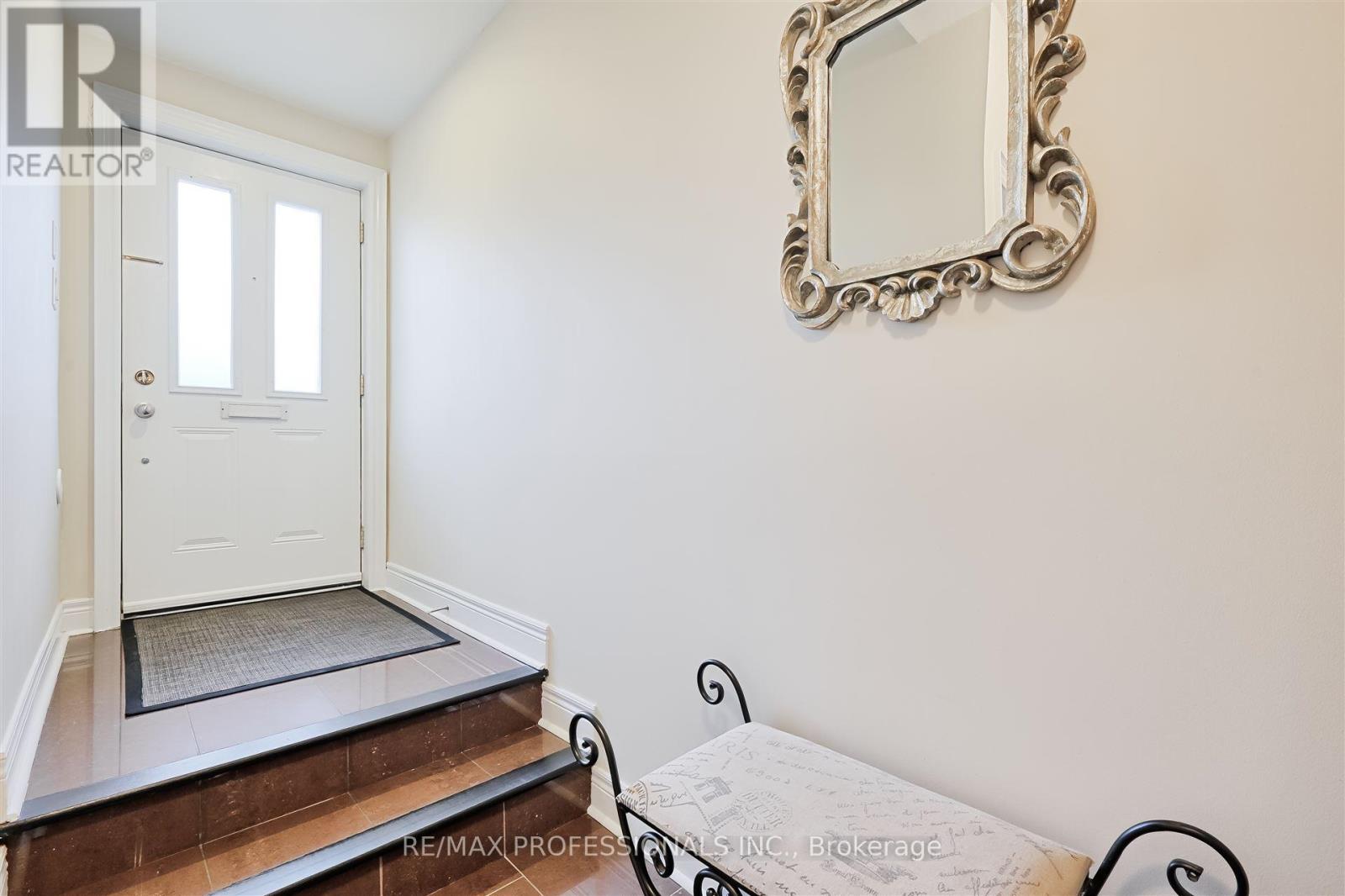 825A OXFORD STREET