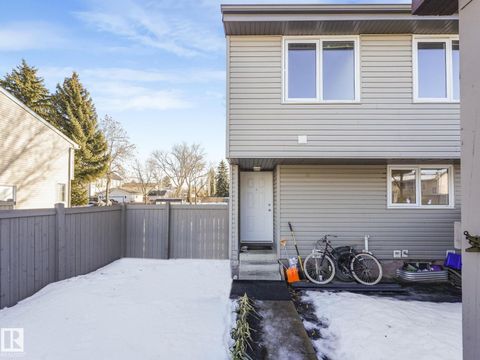 12 AKINSDALE St. Albert AB T8N2W9