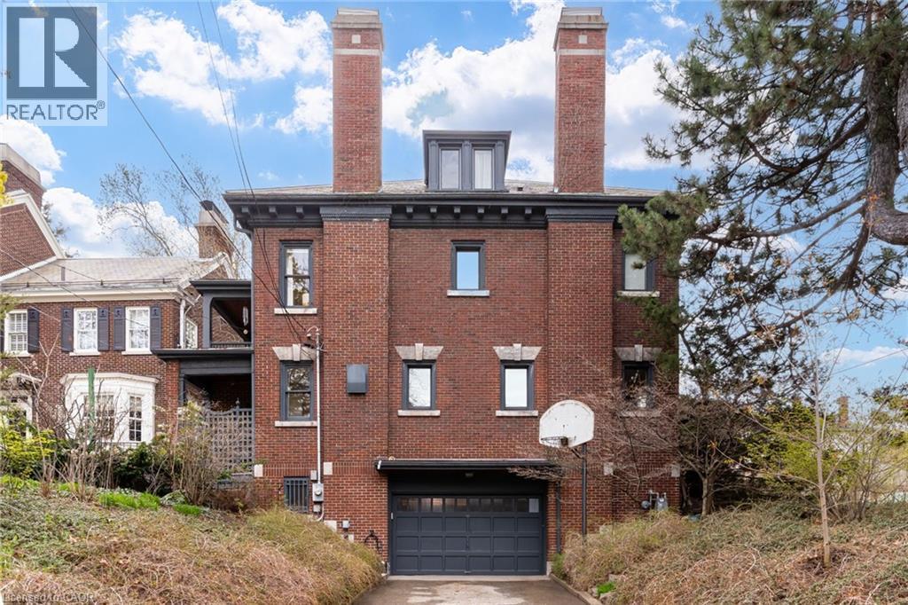 5 UNDERCLIFFE Avenue