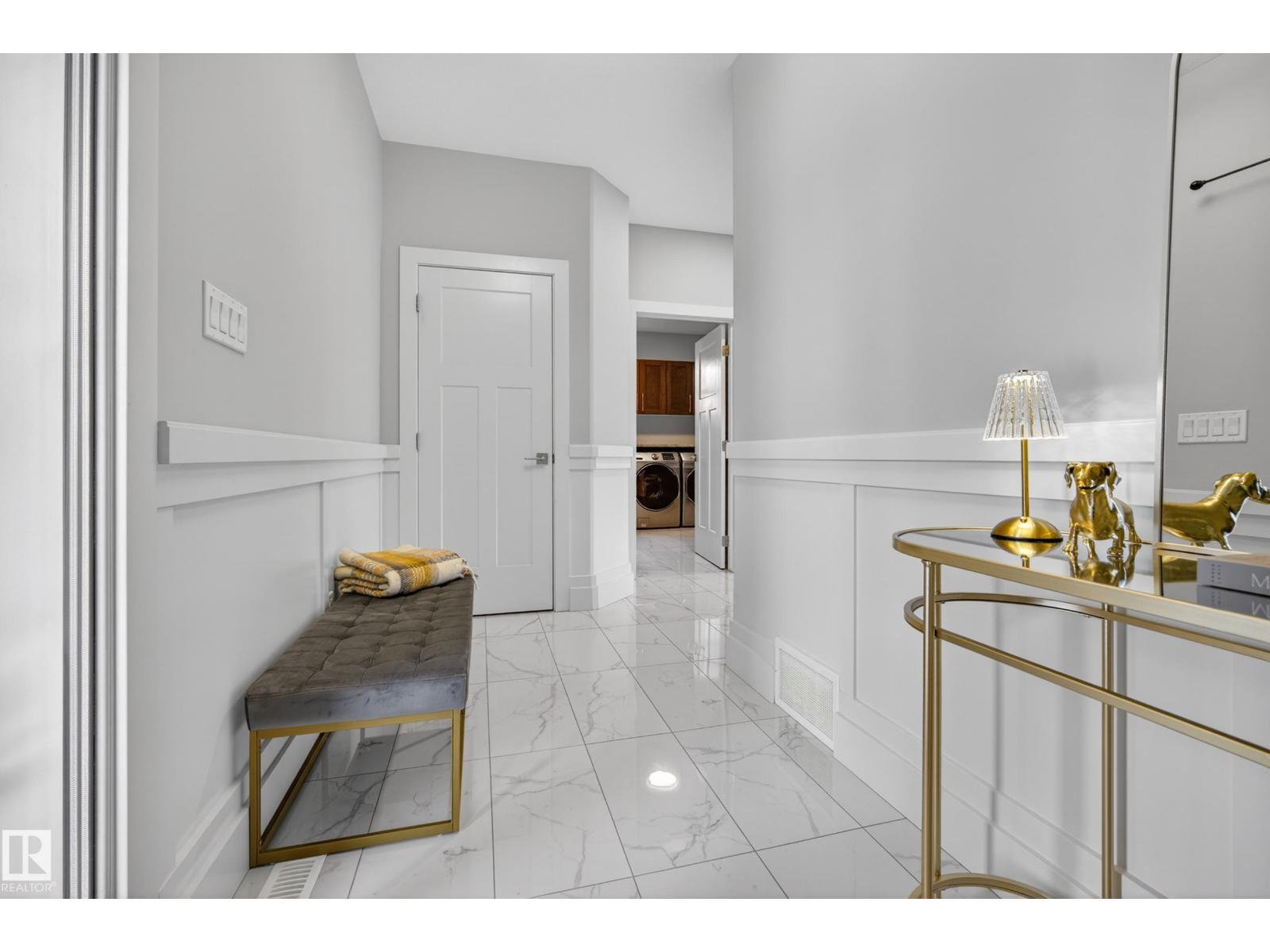 1468 Enright LD NW
