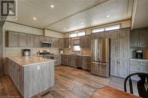 10 CEDAR - 4449 MILBUROUGH LINE Burlington ON L7P0P5