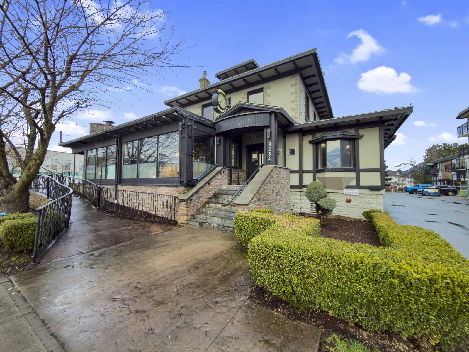 9254 NOWELL STREET|Chilliwack Proper East