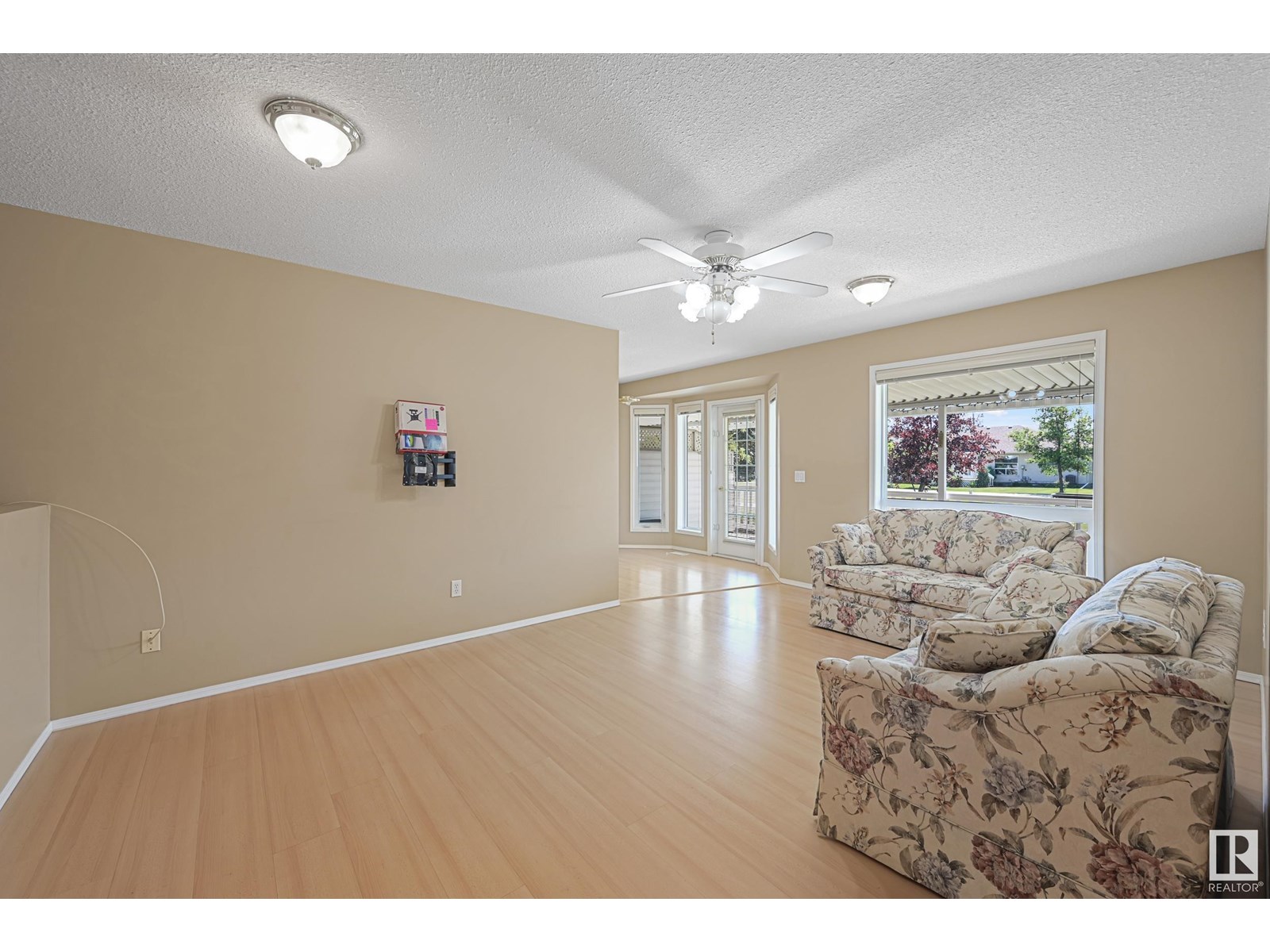 #97 13320 124 ST NW