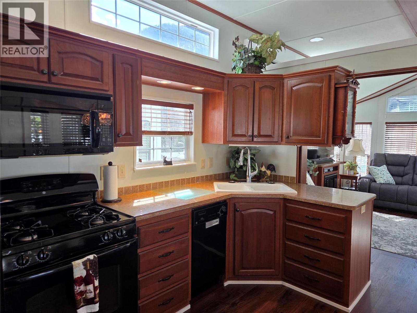 4354 Highway 3 Unit# 103