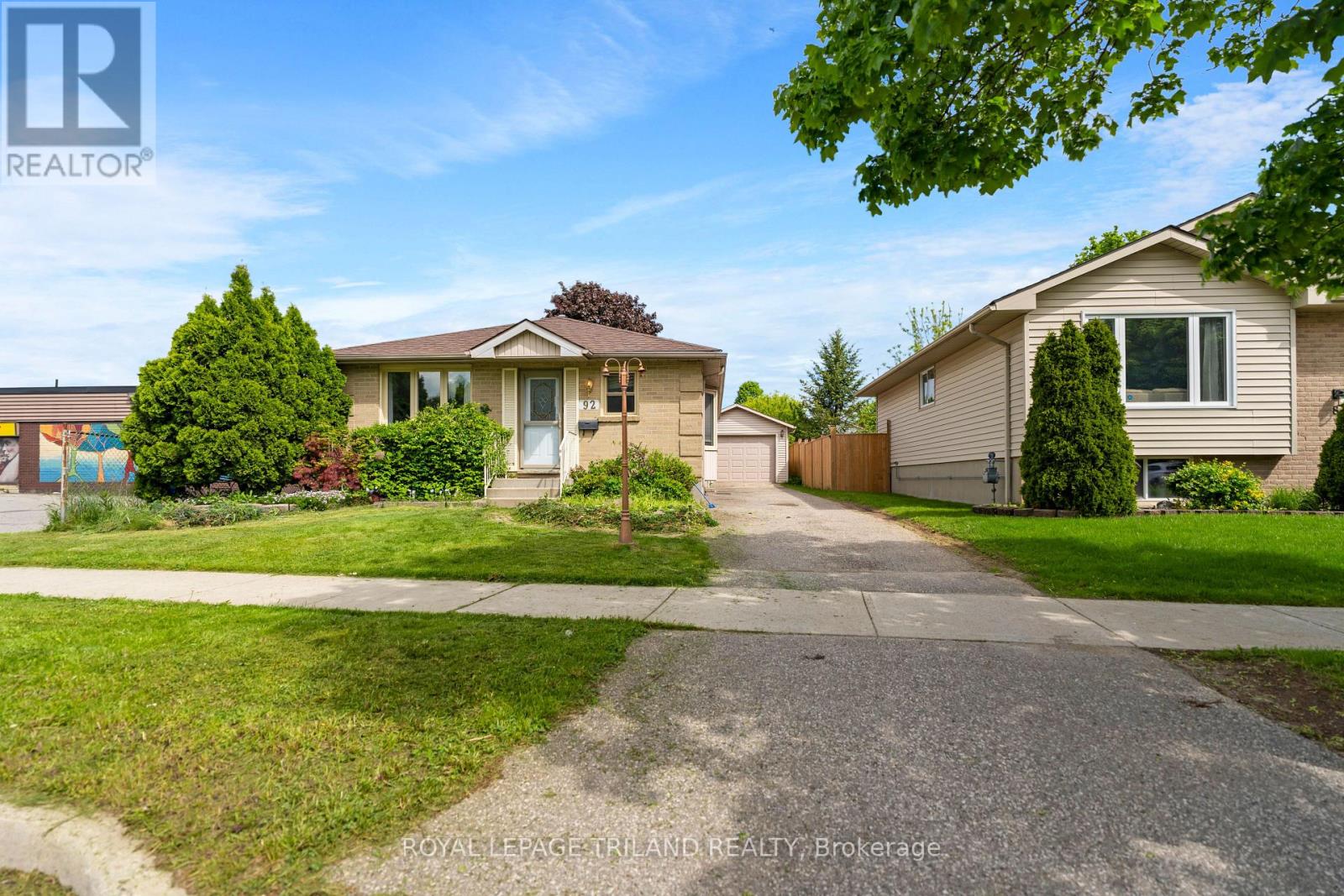 92 ARDSLEY ROAD