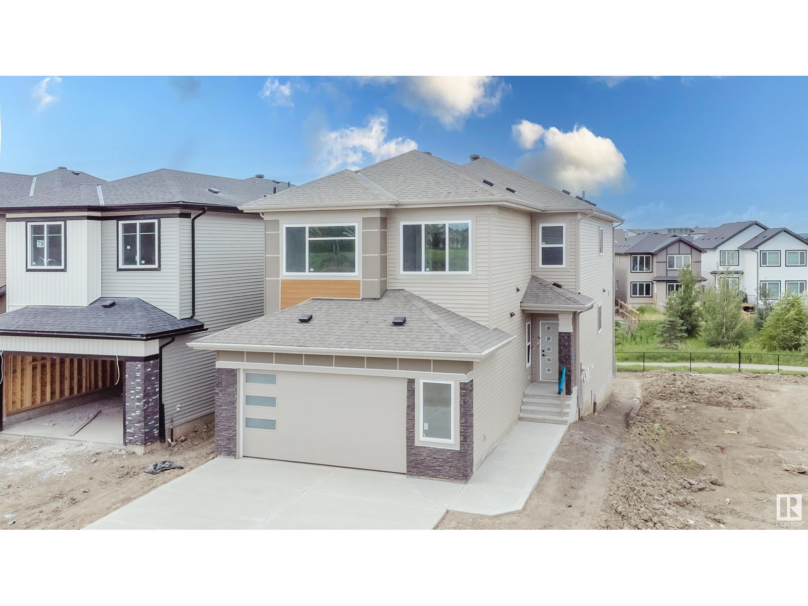 77 Meadowgrove LN