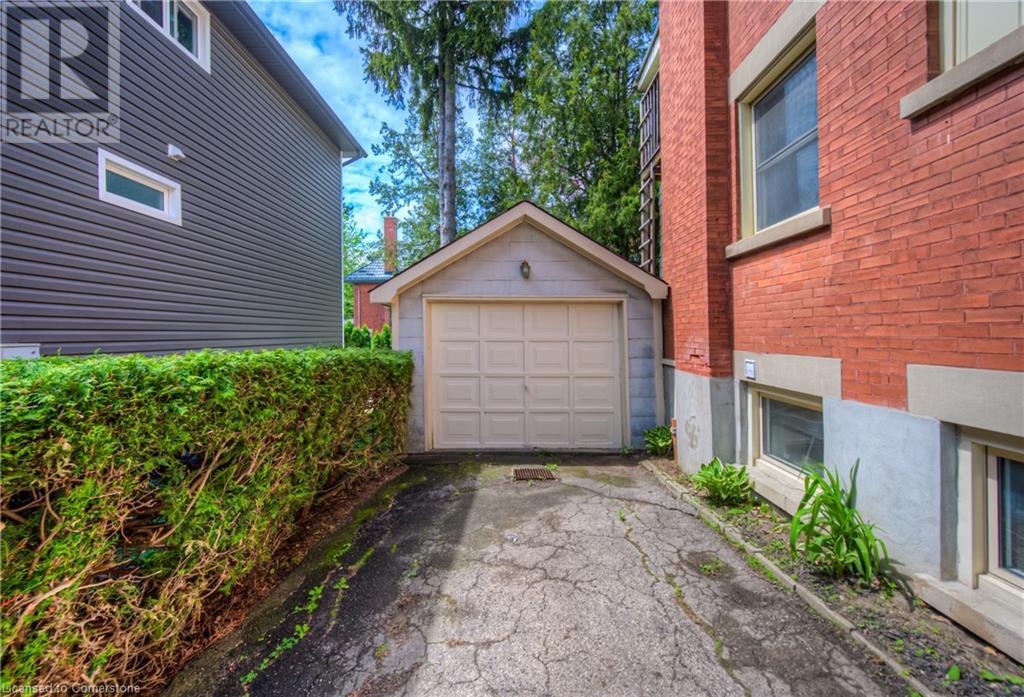 337 GORDON Street