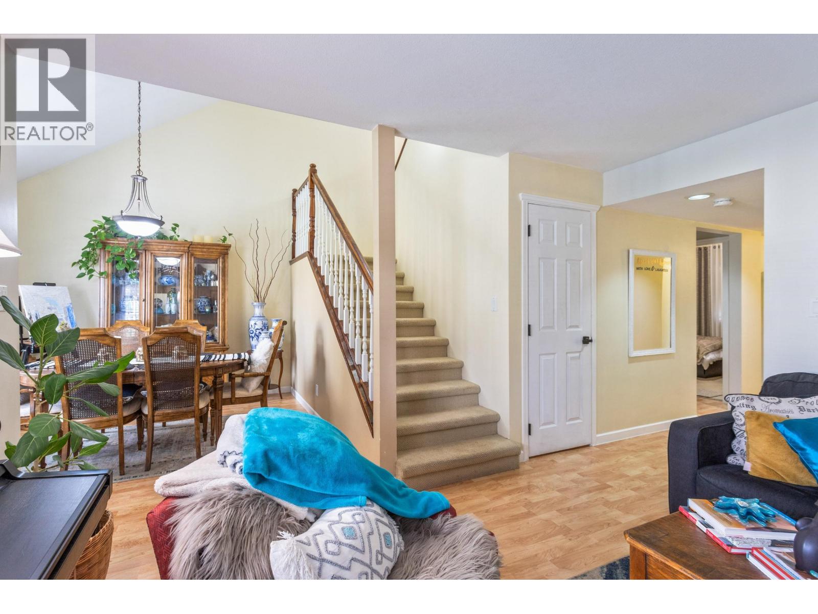 205 1518 BOWSER AVENUE