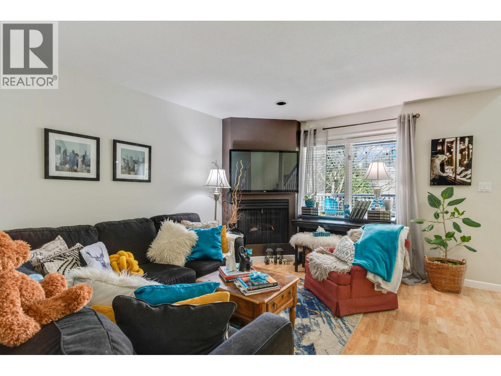 205 1518 BOWSER AVENUE