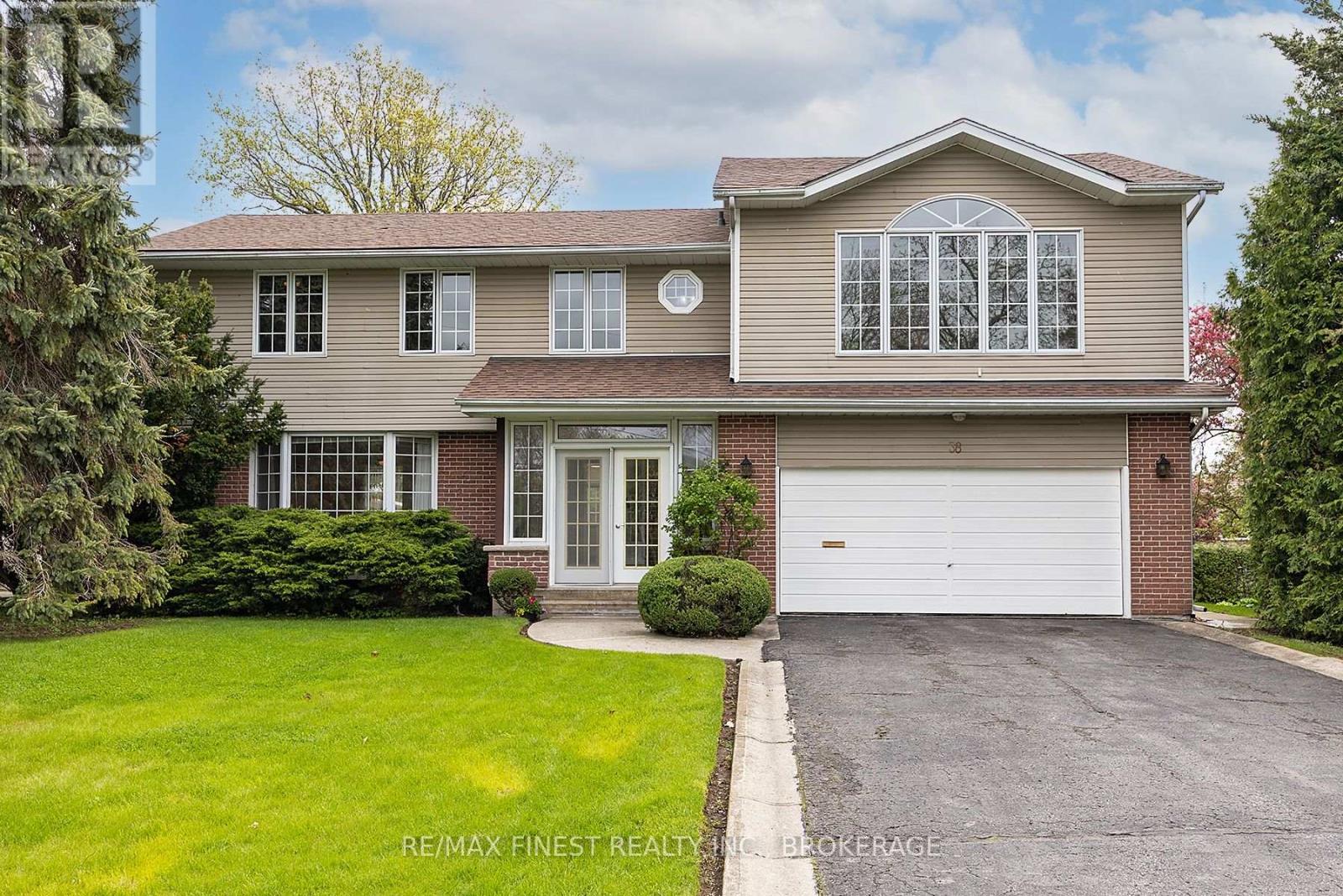 38 LAKELAND POINT DRIVE