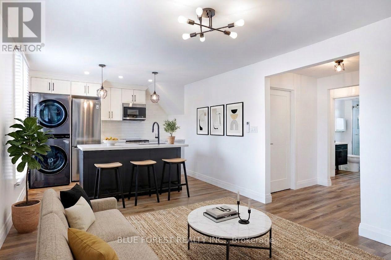 2 - 77 CARTWRIGHT STREET