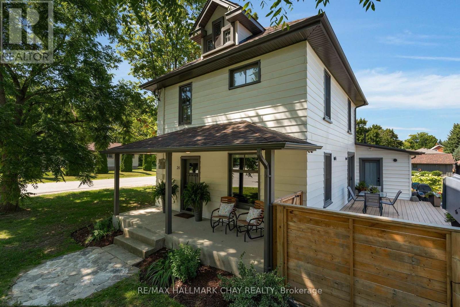 26 EDWARD STREET W
