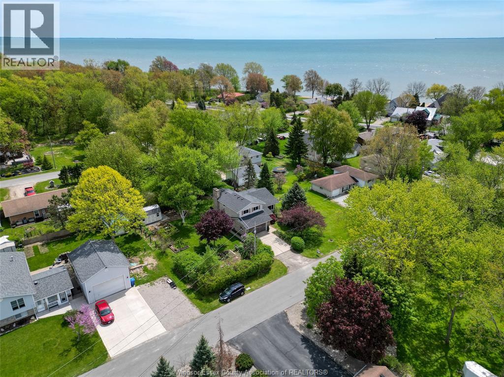 888 BAYVIEW