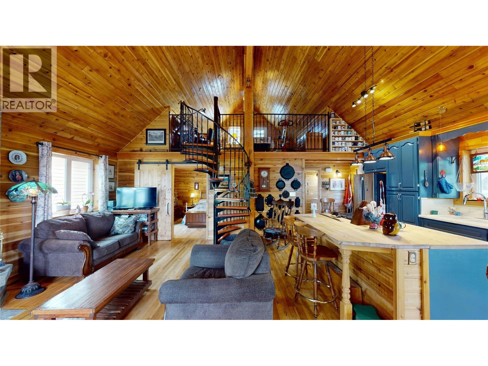 2122 Erickson Street