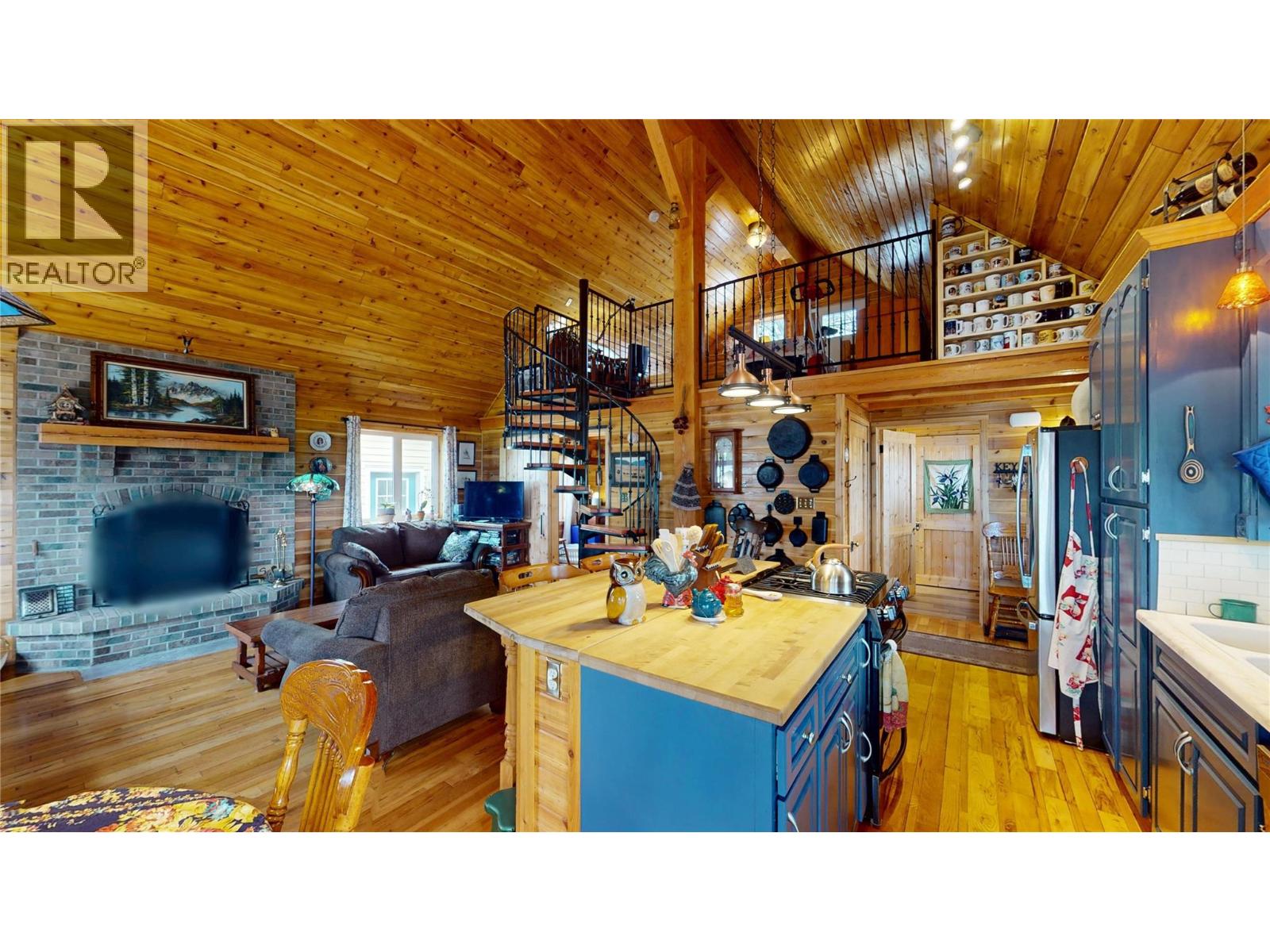 2122 Erickson Street