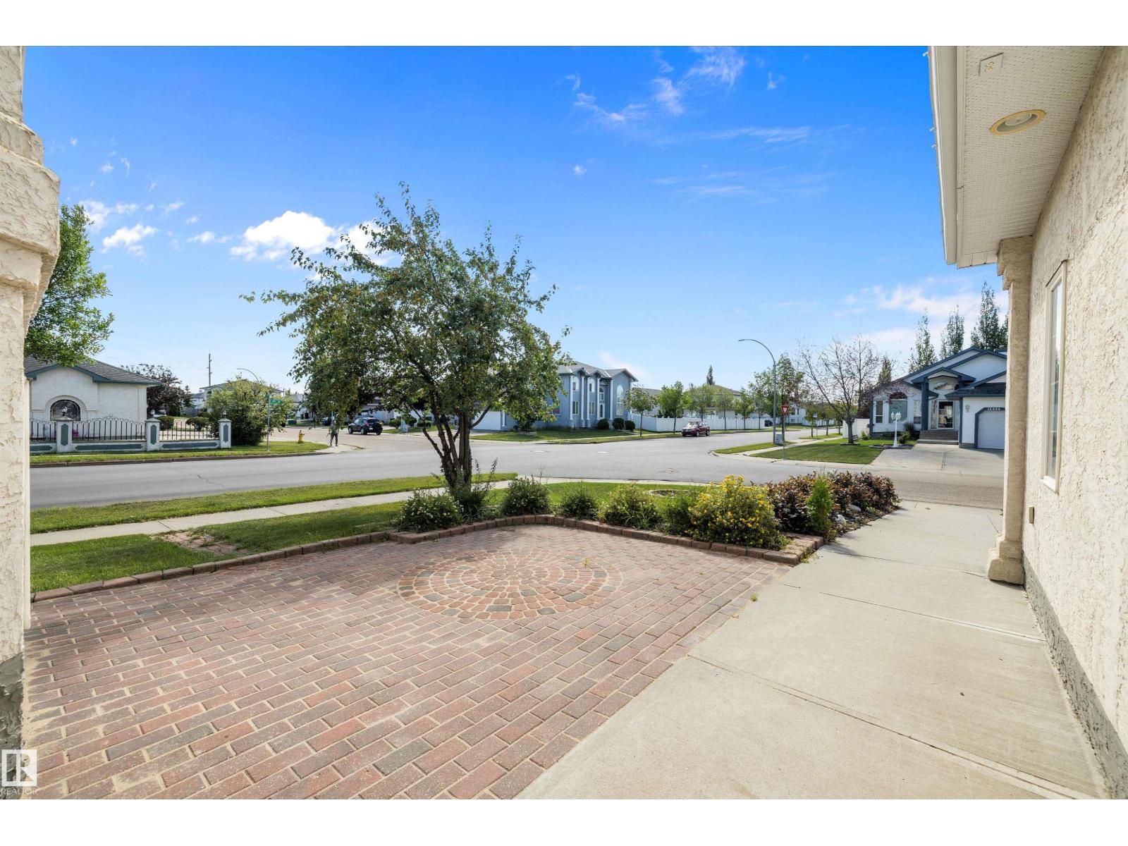 16403 88 ST NW