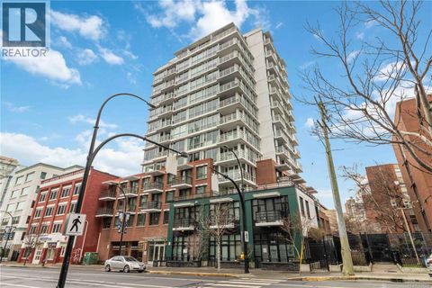 306 834 Johnson St Victoria BC V8W1N3