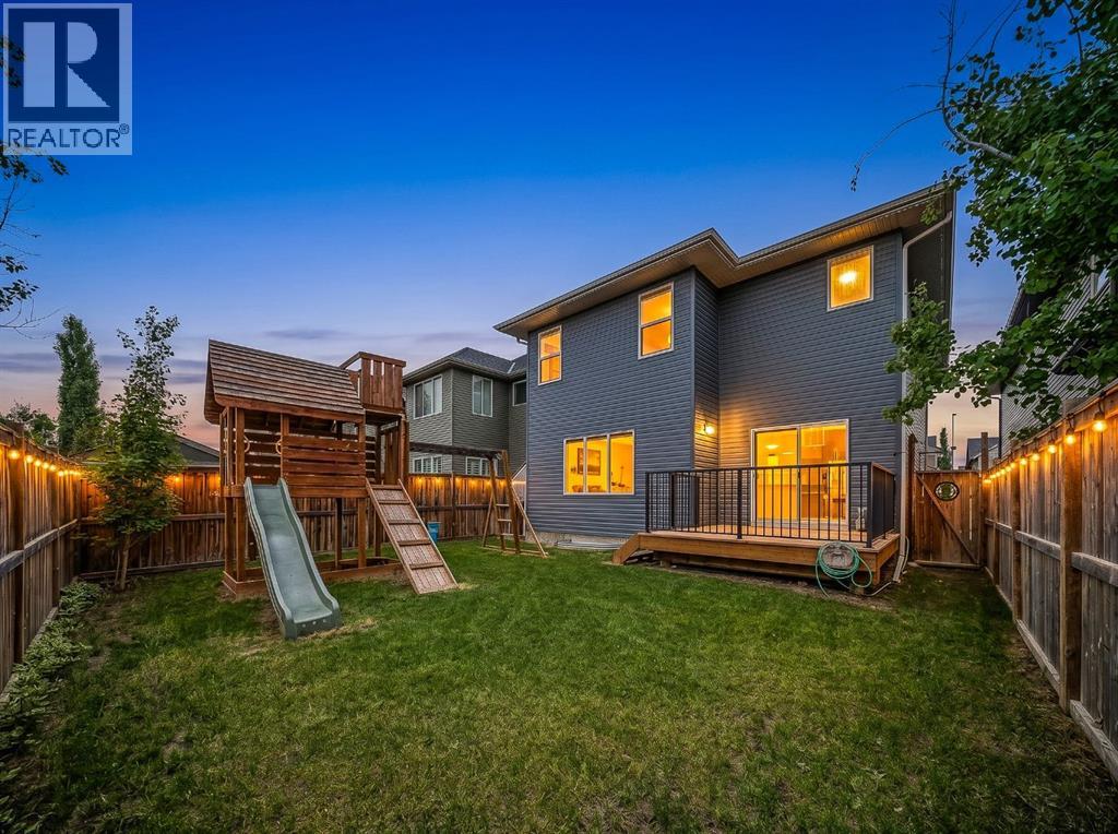 144 Cougar Ridge Manor SW