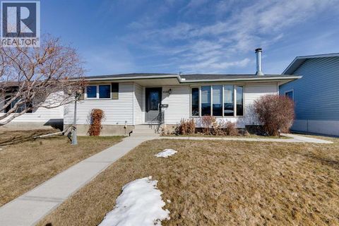 5320 Maidstone Road NE Calgary AB T2A4C2