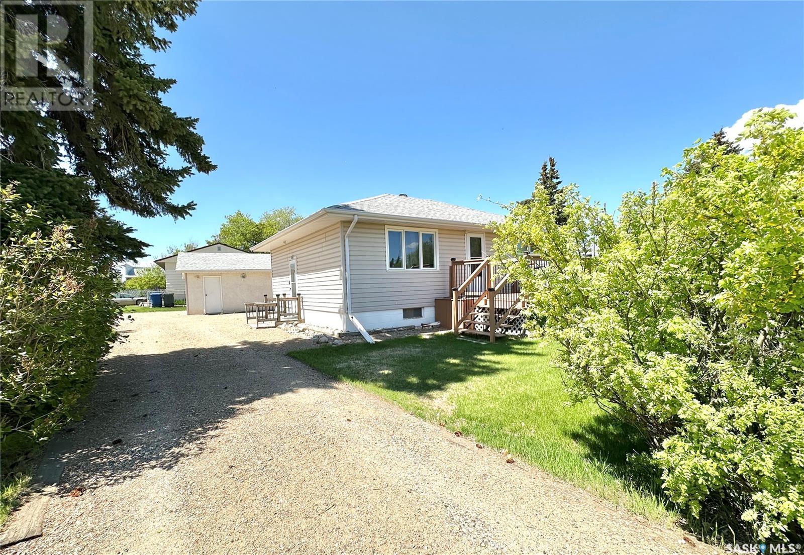 17 North Pacific AVENUE