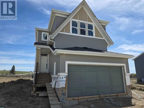 127 Heritage Court Cochrane AB T4C2N4