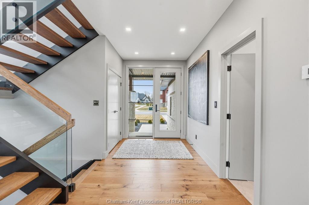 54 Dundee DRIVE West