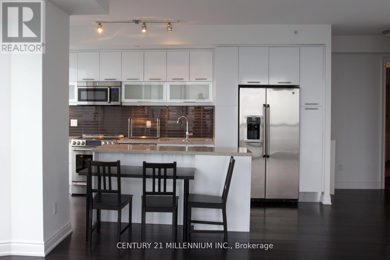 Photo 1 of 17 — 7002 - 388 YONGE STREET Unit 7002, Toronto (Bay Street Corridor), ON M5B0A4