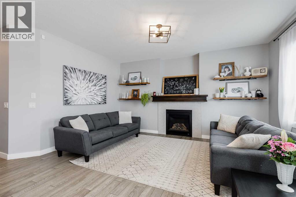 230 Nolanhurst Bay NW