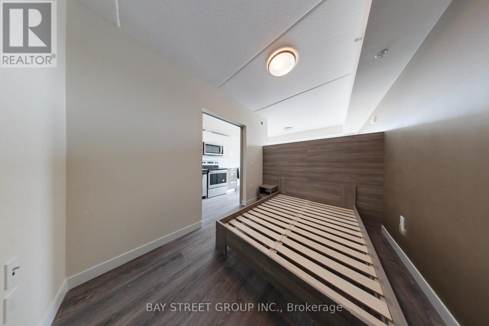 305 - 257 HEMLOCK STREET