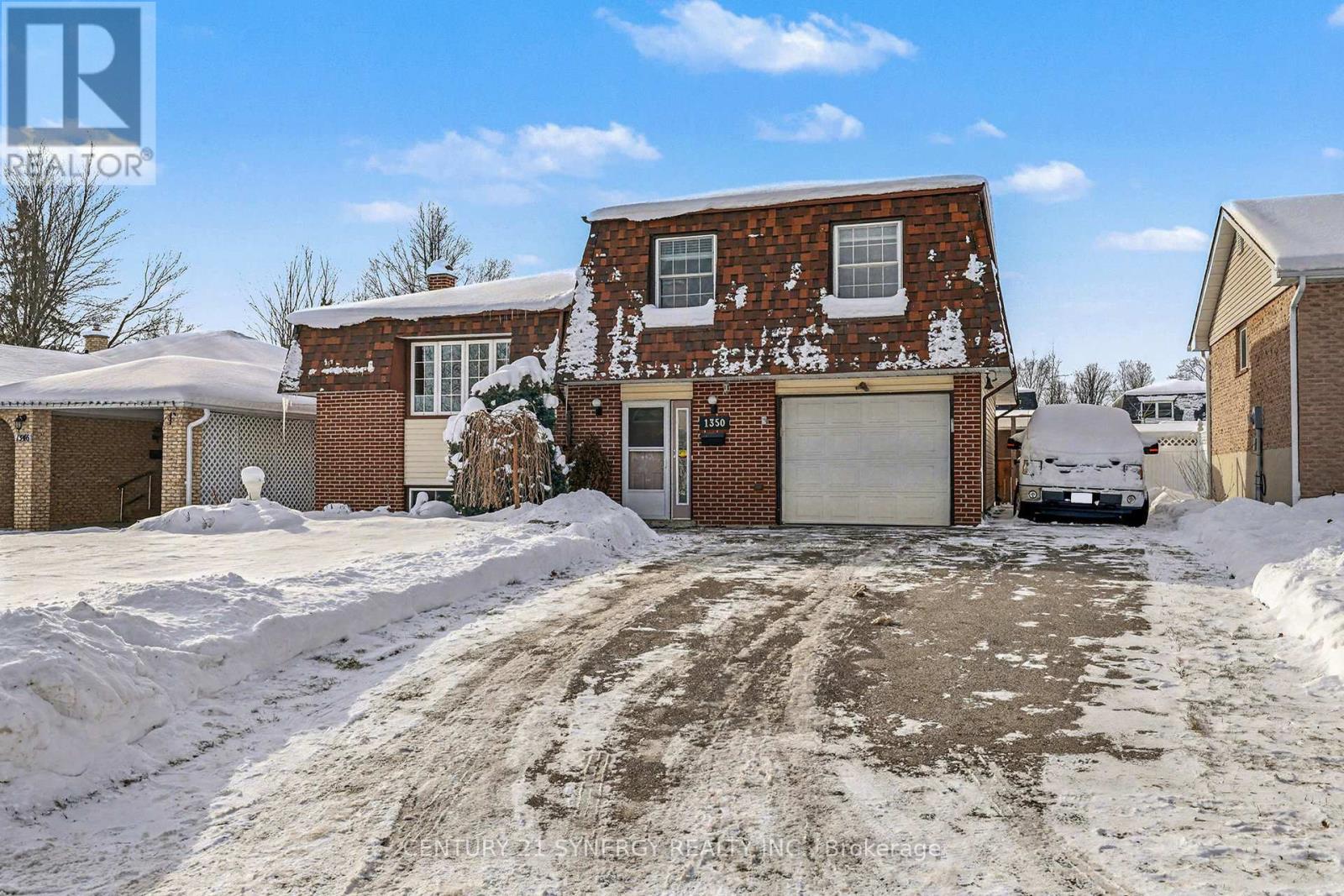 1350 LINDEN CRESCENT