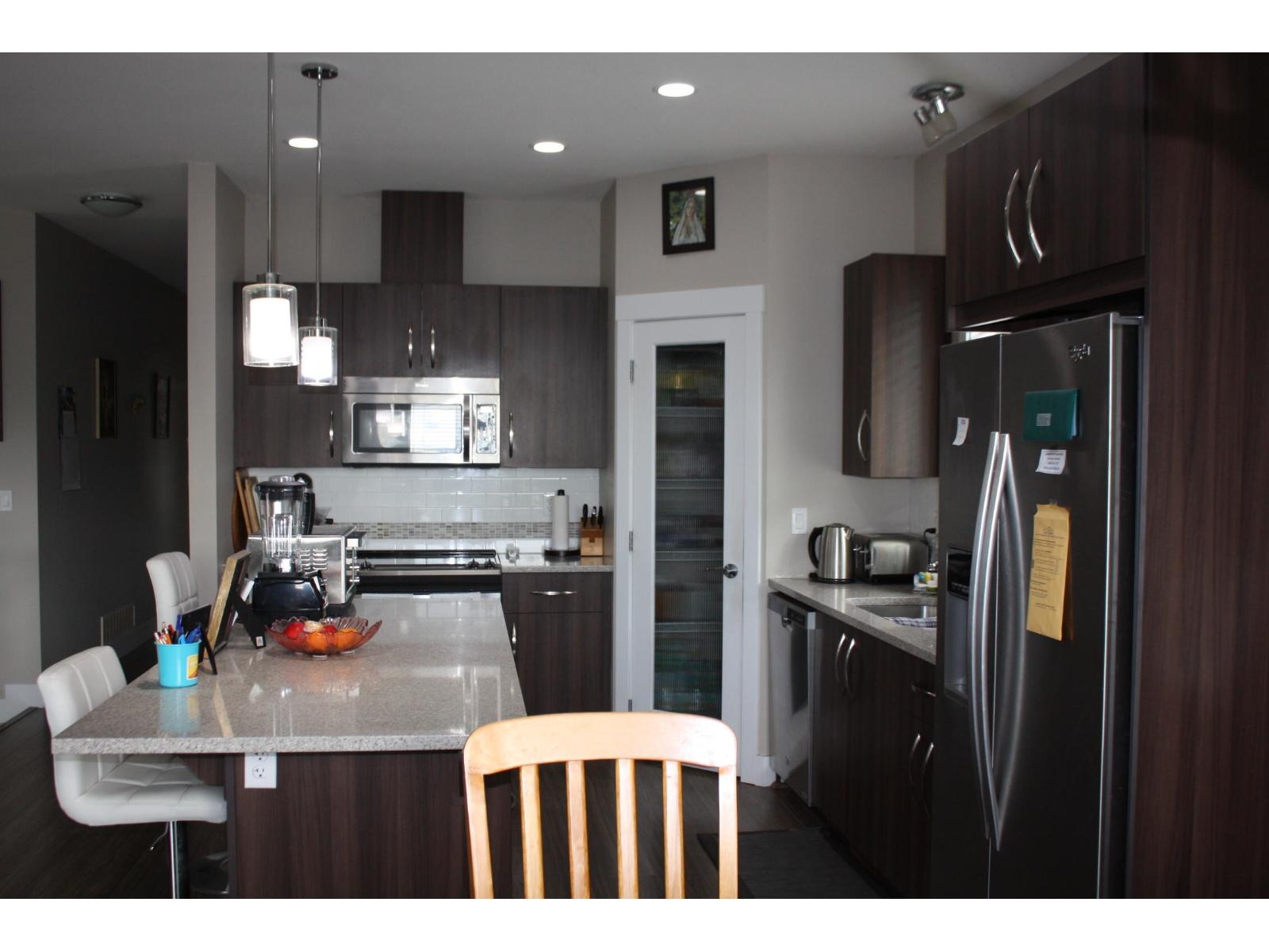 9239 MCNAUGHT ROAD|Chilliwack Proper East