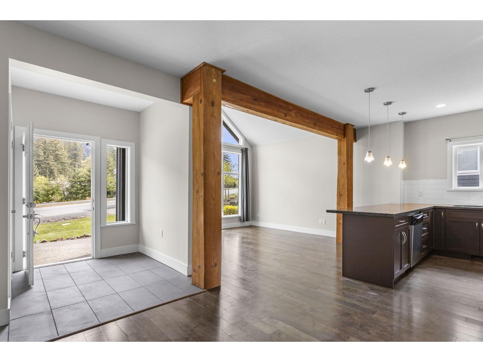 1940 WOODSIDE BOULEVARD|Mt Woodside