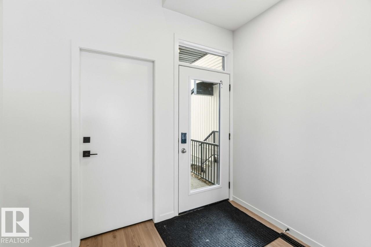 423 31 ST SW