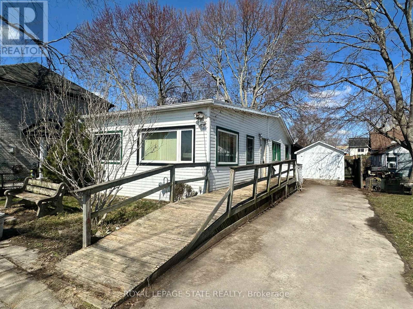 2483 NORTH SHORE DRIVE