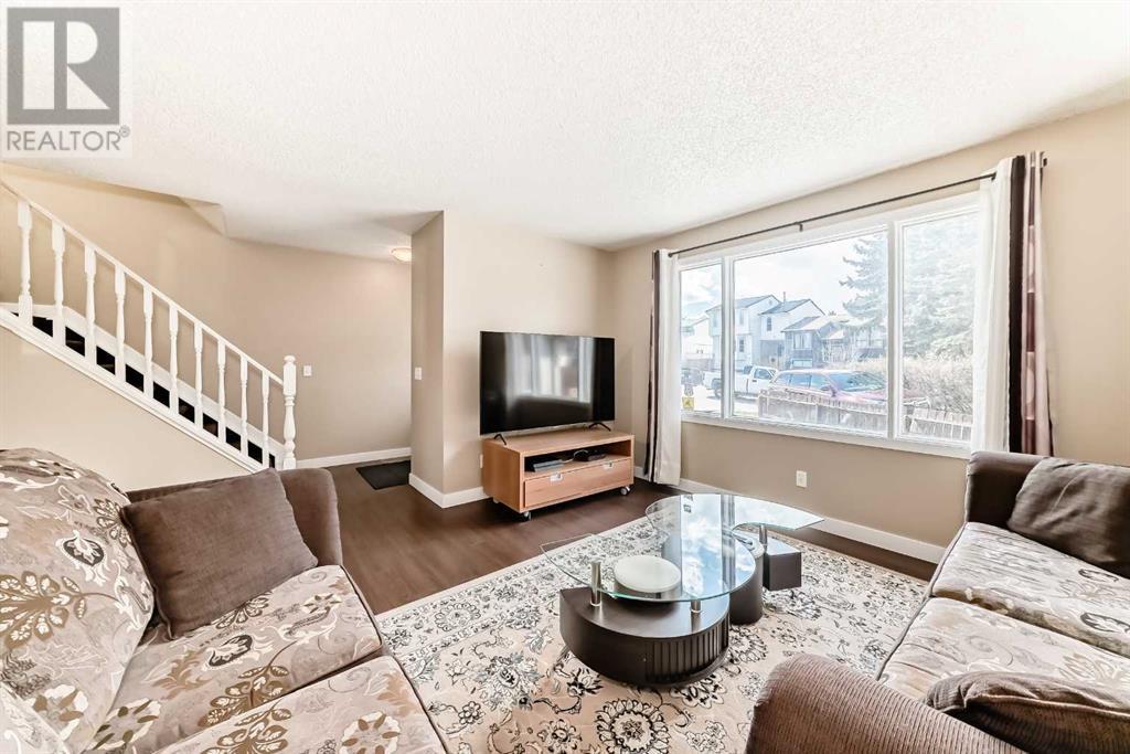 148 Pinemill Mews NE