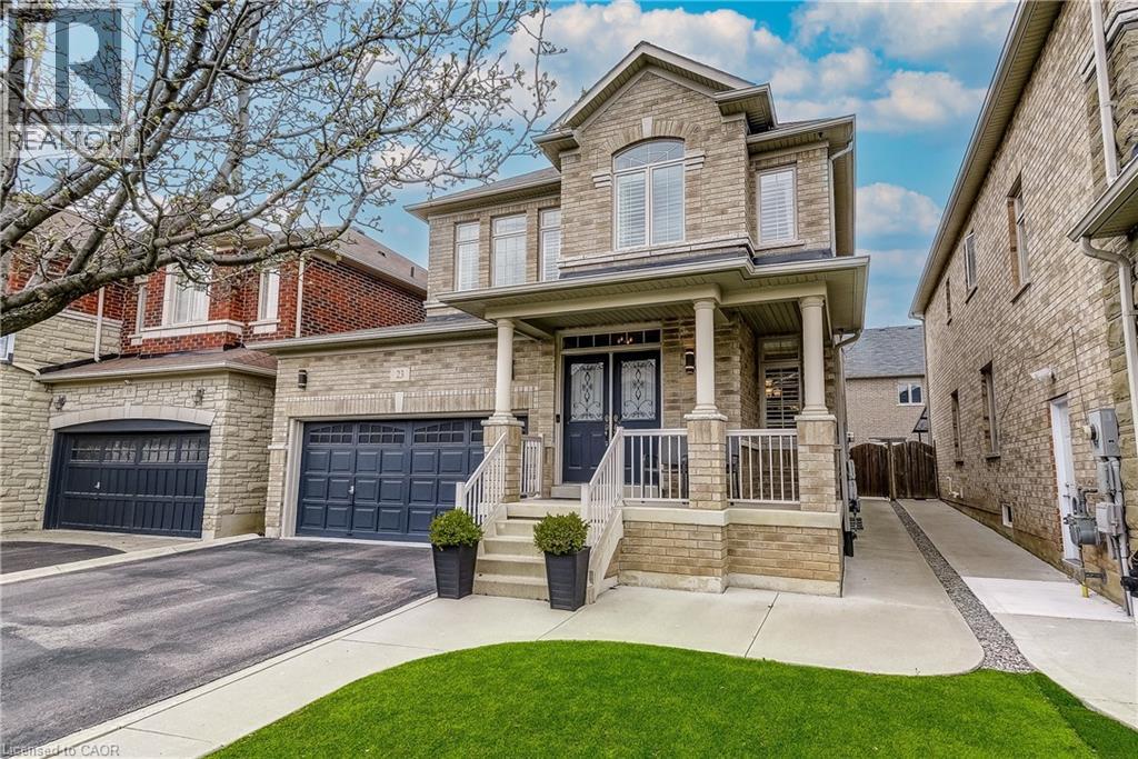 23 MCKNIGHT Avenue