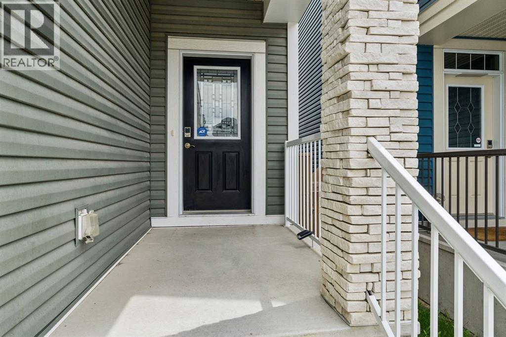 44 Legacy Reach Manor SE