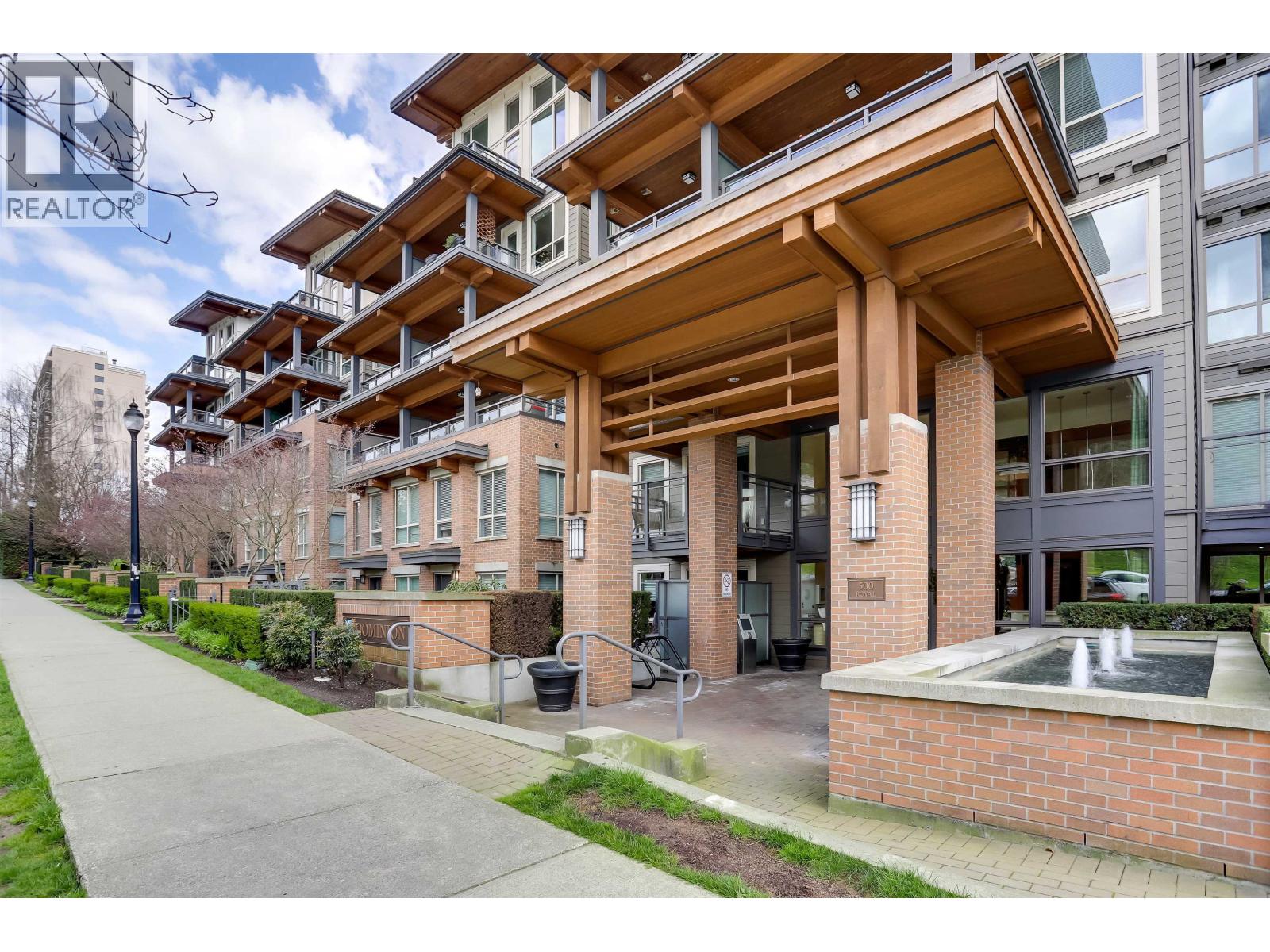 619 500 ROYAL AVENUE