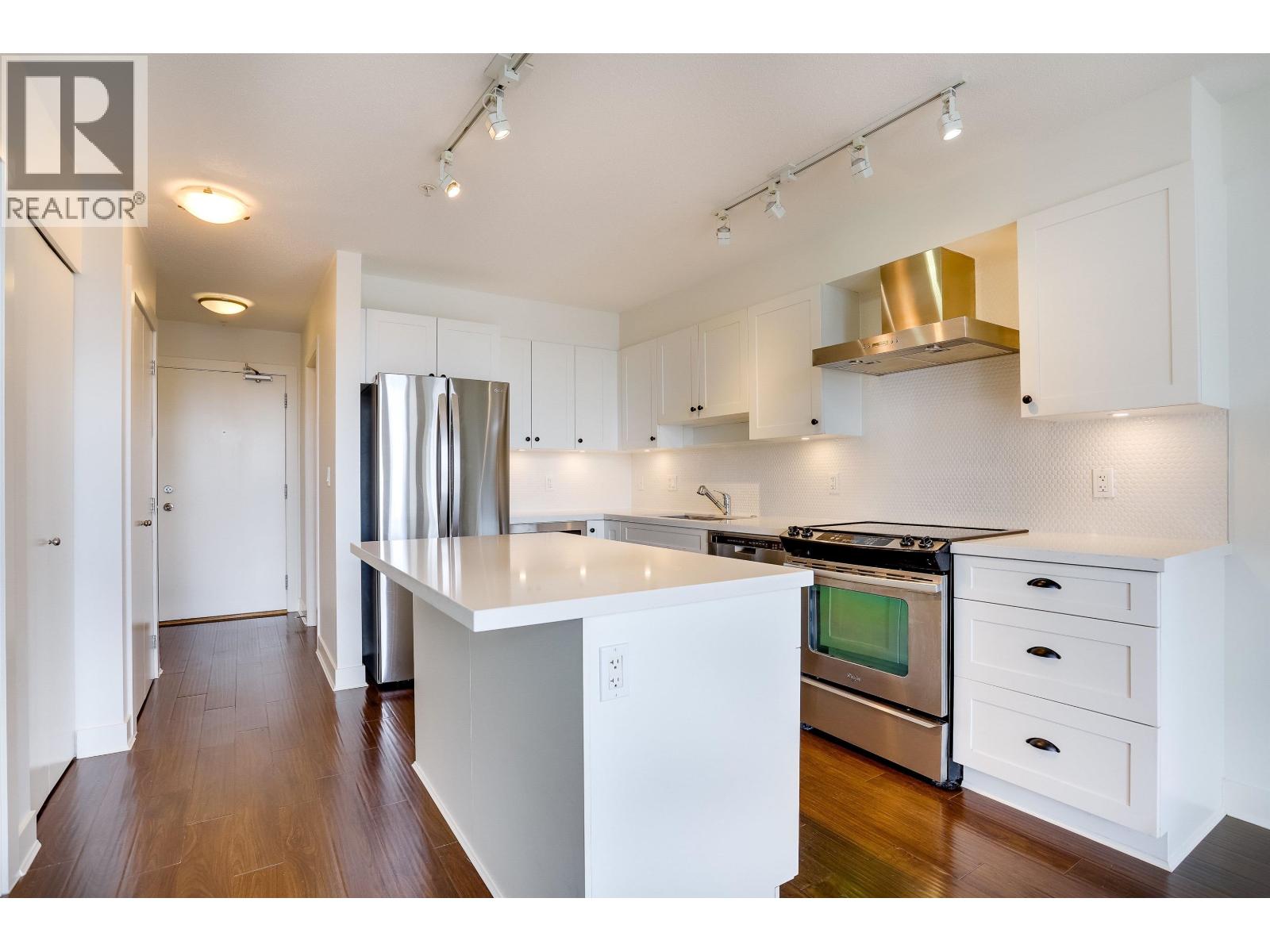 619 500 ROYAL AVENUE