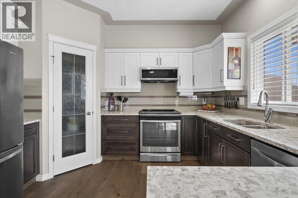 139 Country Hills Gardens NW