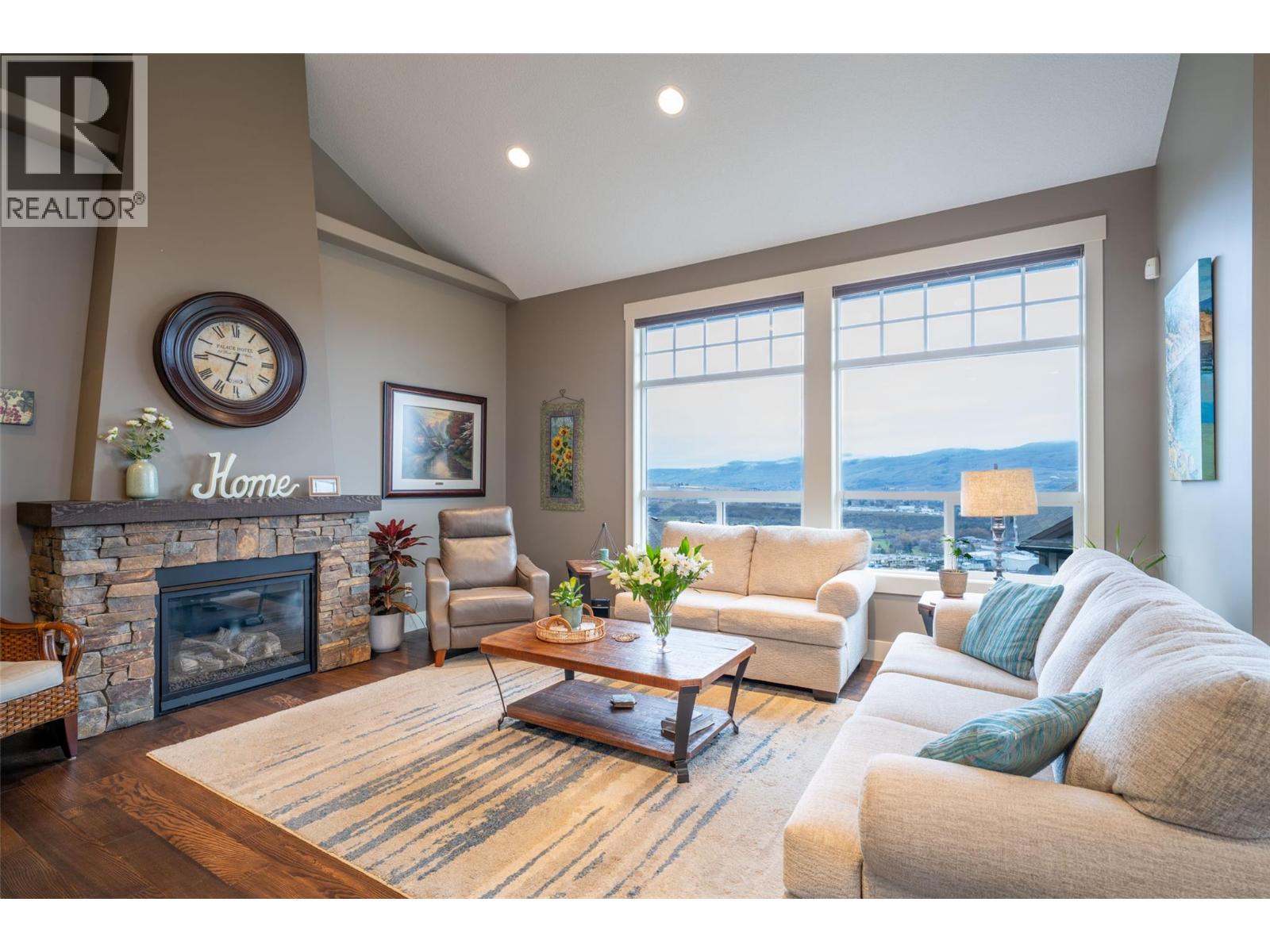 1117 Mt. Fosthall Drive Unit# 7