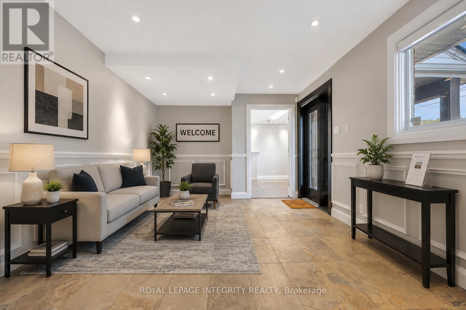 1443 WOODROFFE AVENUE