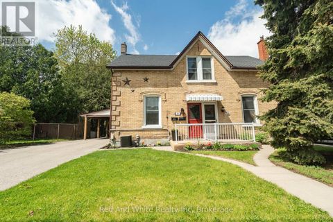 28 HOPETON STREET Cambridge ON N1R3T3